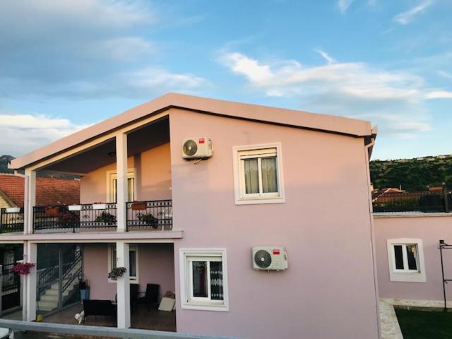 Apartman Mona Подгориця Екстер'єр фото